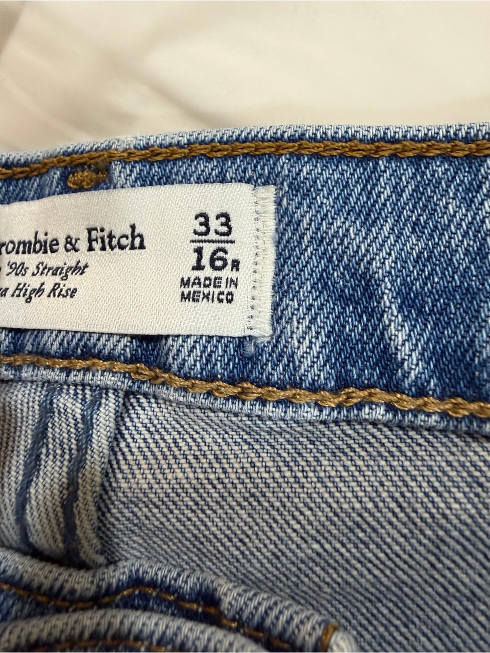 Abercrombie & Fitch Women's '90s Straight Light Blue Jeans - Picture 2 of 4